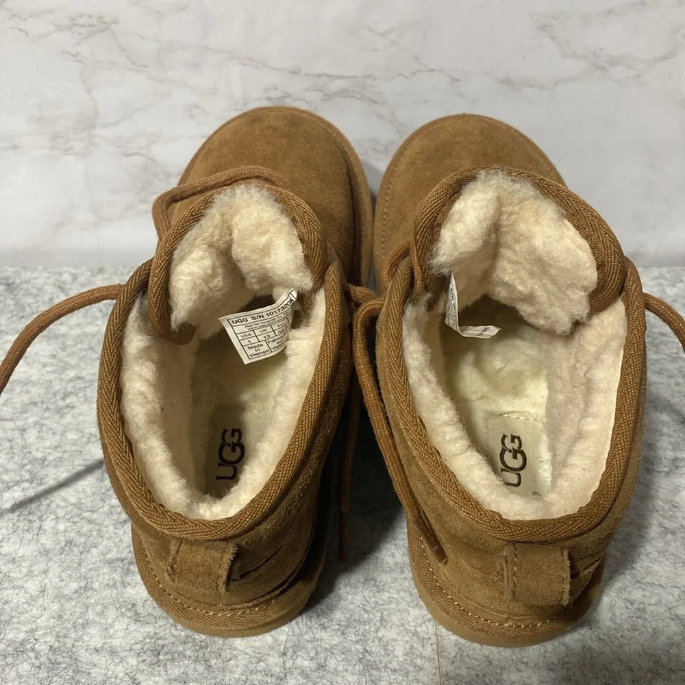 Ugg Neumel Kids Boots - Picture 11 of 12